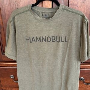 Nobull T-shirt. Size L